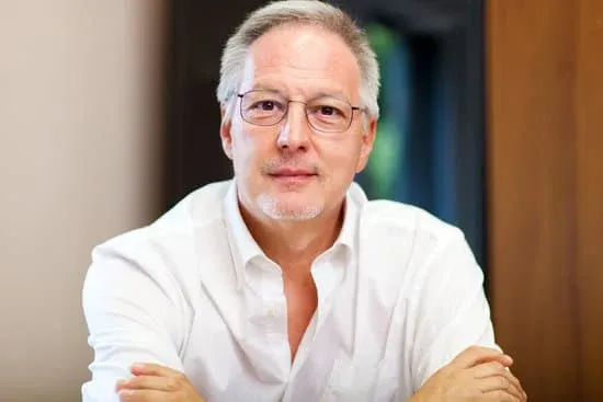 Mark D